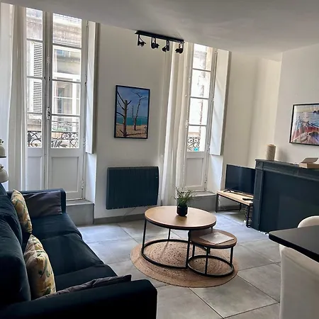 Appartement Cosy Avec Balcon, Centre Historique *